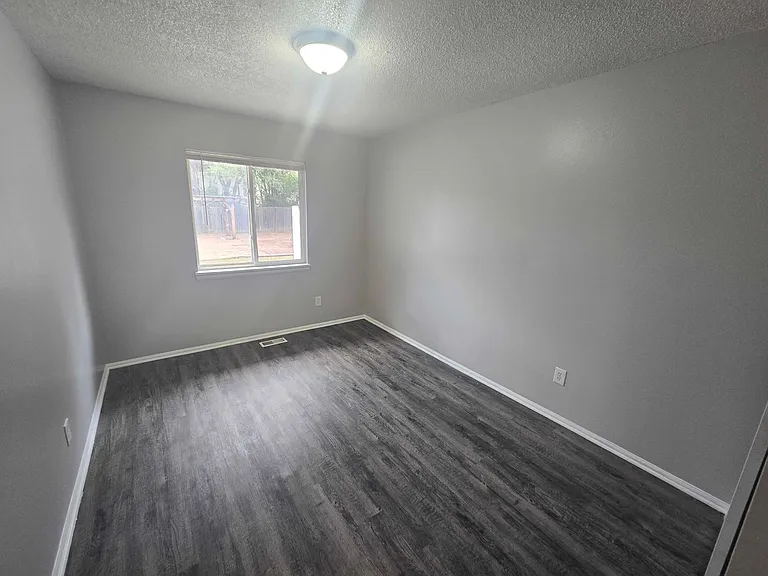325 S Murray Blvd — Photo 14