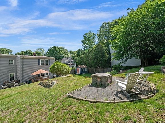 2nd image of 66 Spring St