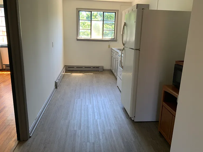 909 Sophia St #A — Photo 8