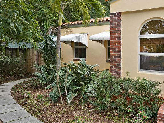 3rd image of 520 39th St