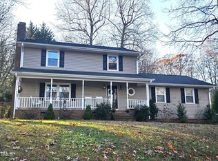 112 Stoneham Ct, Mebane, NC 27302