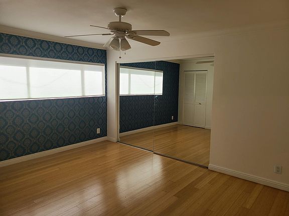 5th image of 1154 S Barrington Ave APT 116