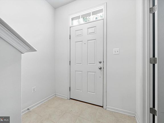 3rd image of 3548 Woodlake Dr Unit 21