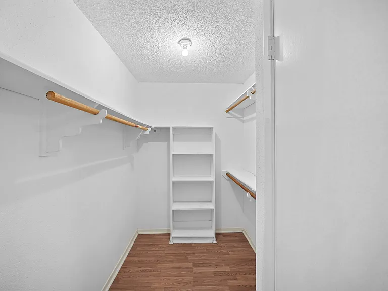 6214 Gladewell Dr — Photo 13
