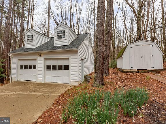5th image of 6406 Medallion Dr