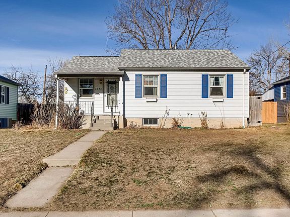 3rd image of 2245 Kendall St
