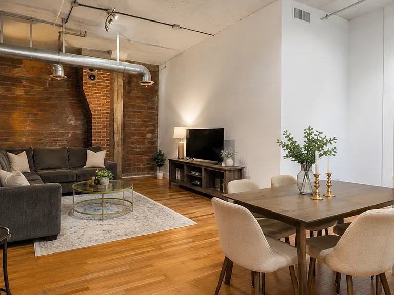 Living room/Dining