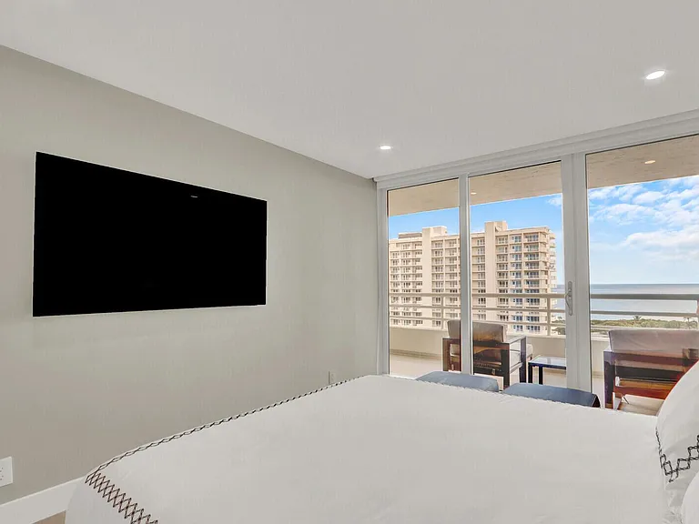 4201 N Ocean Blvd #C1202 — Photo 36