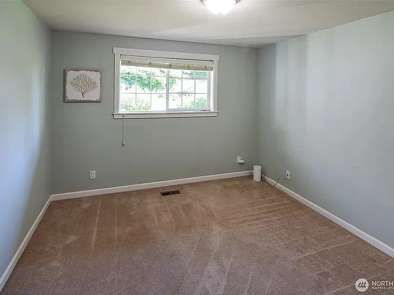 8435 NE 147th Pl — Photo 2