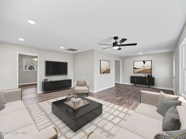 404 Maplehurst Drive, Jacksonville, NC 28540