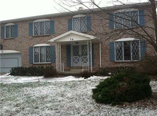 36 Old Stone Rd, Depew, NY 14043