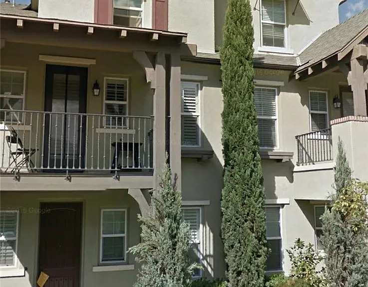 667 S Melrose St — Photo 2