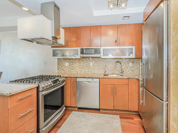 3116 Emmons Avenue image 7 of 26