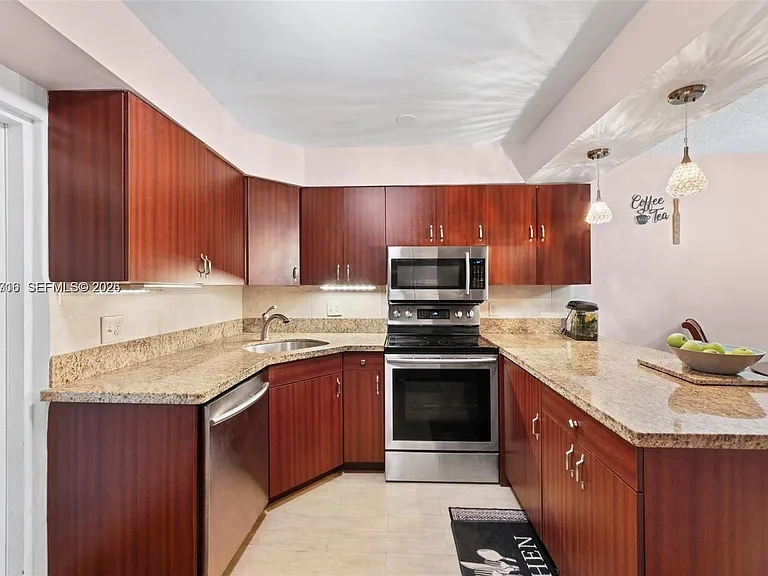 64 Wimbledon Lake Dr #64 — Photo 8