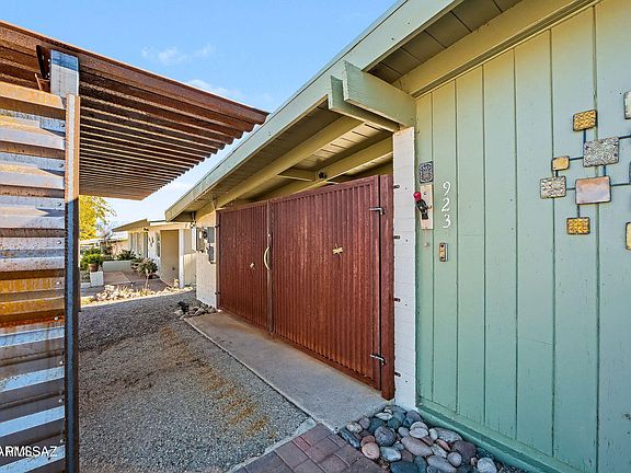 5th image of 923 W 1ST Avenue