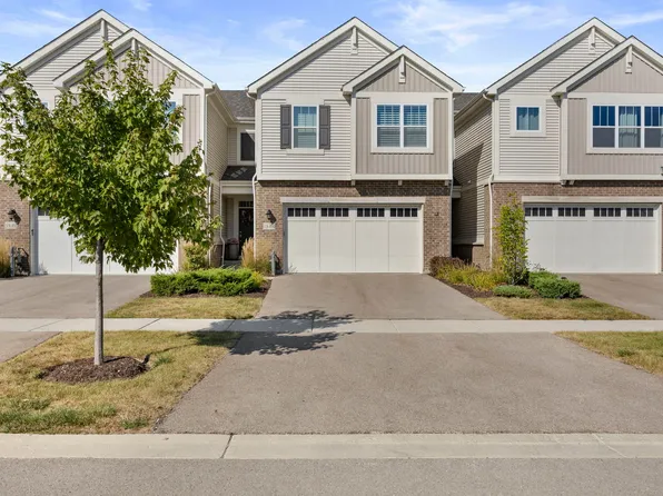 3S494 Barkley Ave, Warrenville, IL 60555