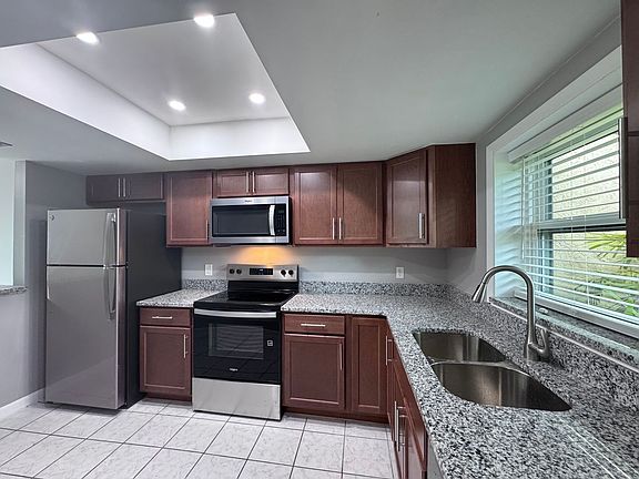 2nd image of 3188 Shingle Creek Ct