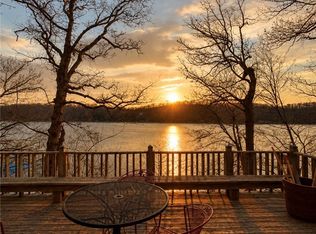 33725 Waterfront Dr, Stover, MO 65078