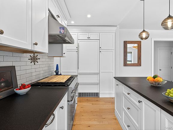 3rd image of 305 Sixth Avenue #2E