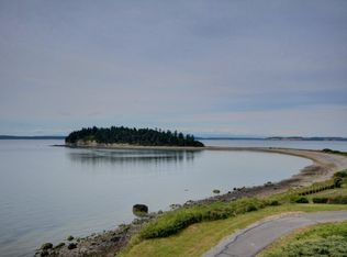 1200 Polnell Shores Dr, Oak Harbor, WA 98277