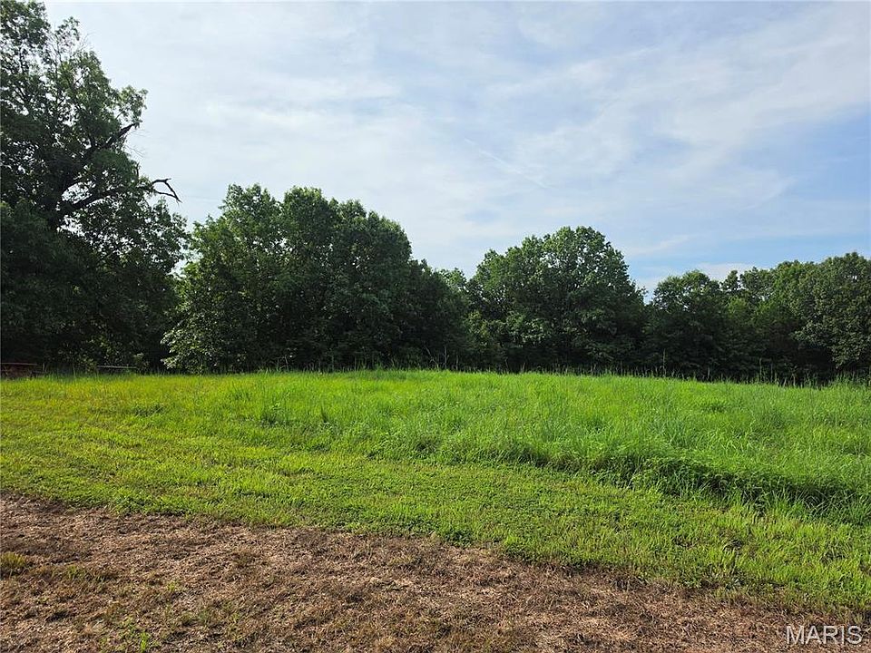 1st image of 977 Dietrich Rd
