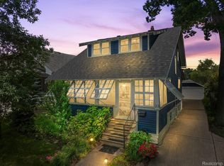 33 Kensington Blvd, Pleasant Ridge, MI 48069