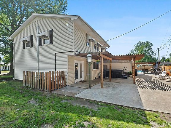 5th image of 130 Saint Mark Ln