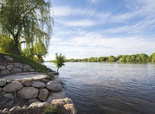 905 Bradford Ave, Champlin, MN 55316