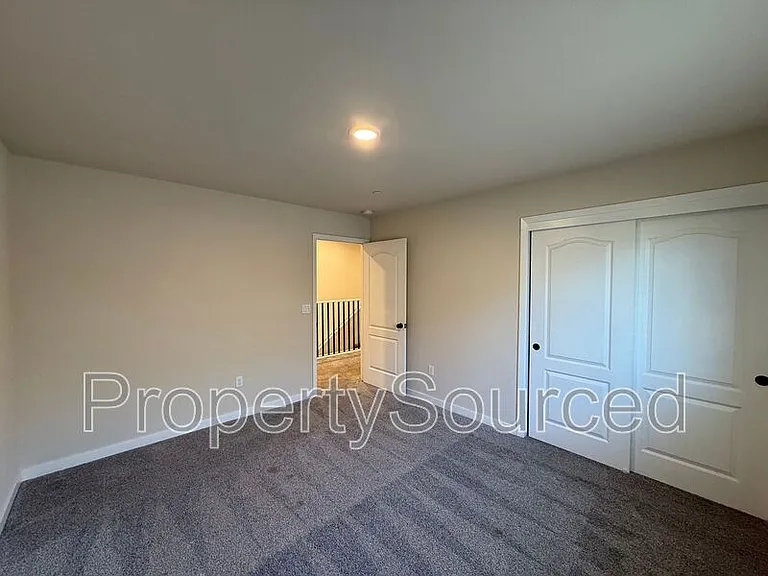 936 W Alameda St #A — Photo 20