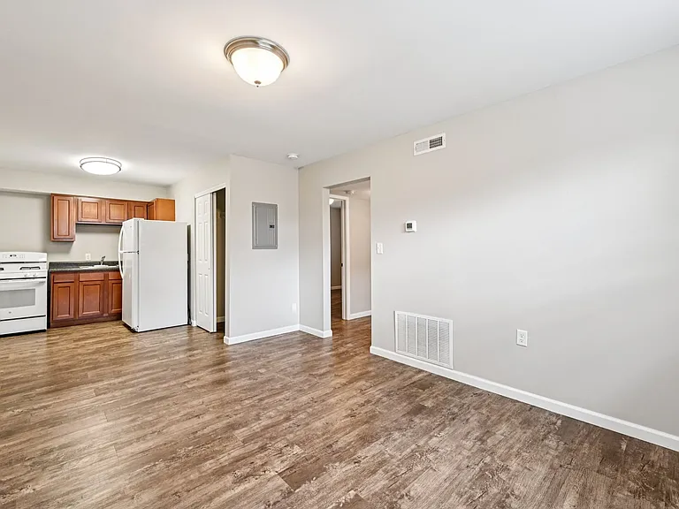 LongView Apartments — Photo 11