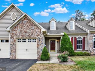 1011 Stream View Ln #27, York, PA 17403