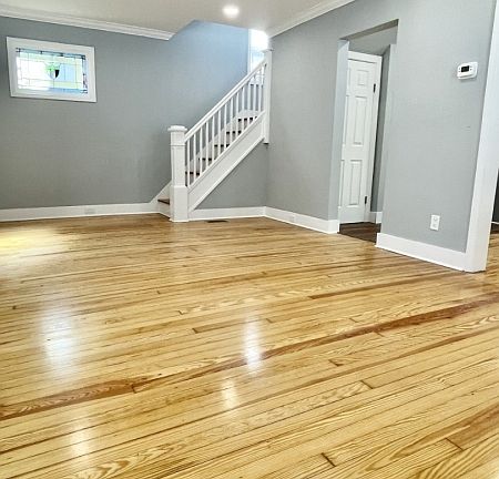 5th image of 315 East St