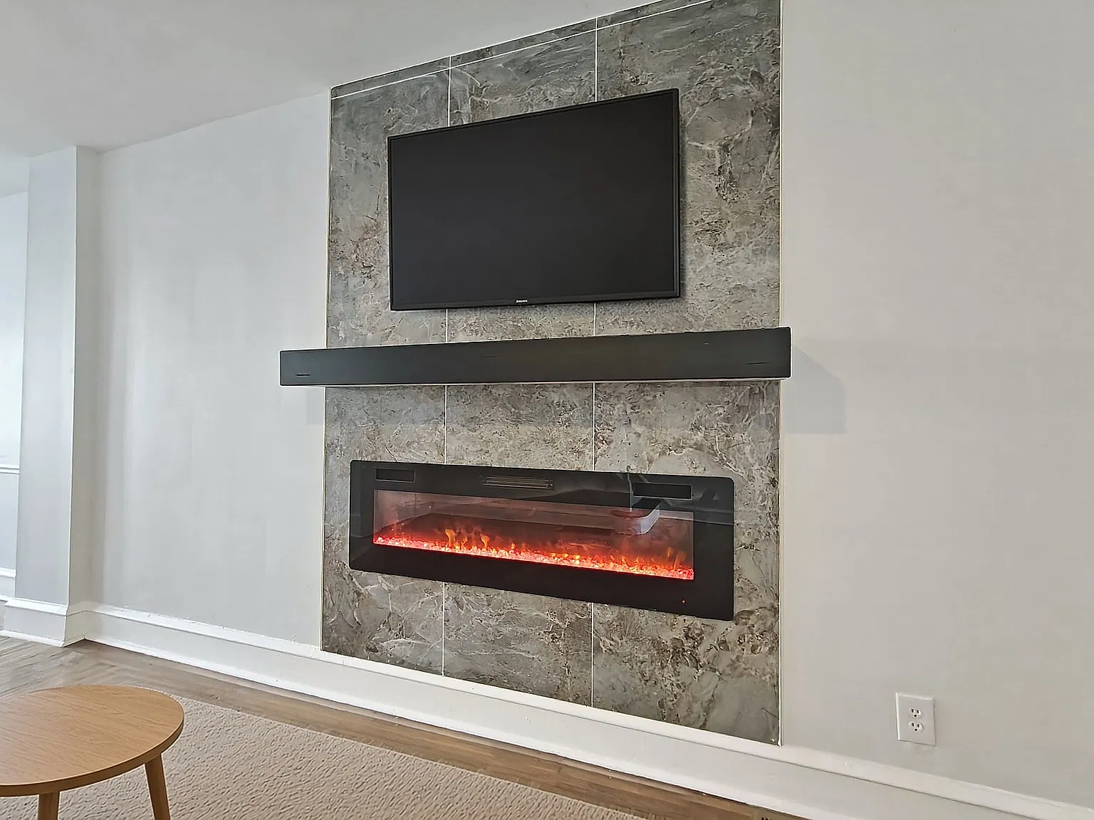 Gorgeous Home Available Now! — Photo 2