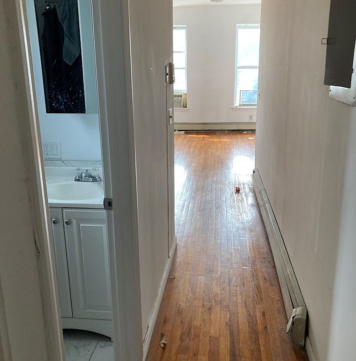 2nd image of 447 Hicks St APT 3B