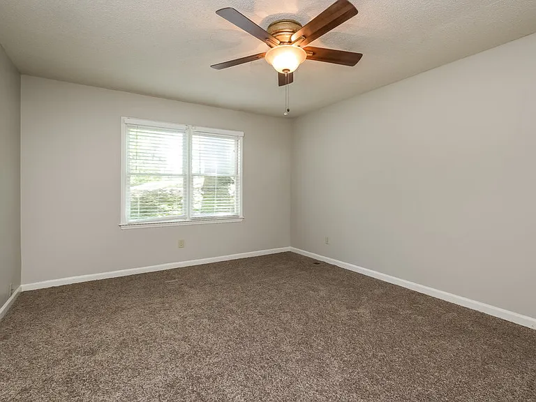 802 Moonlit Ln NW — Photo 12