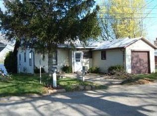 2004 White Creek Dr, Rochester, IN 46975