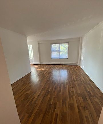 3rd image of 2610 W Berwyn Ave #211