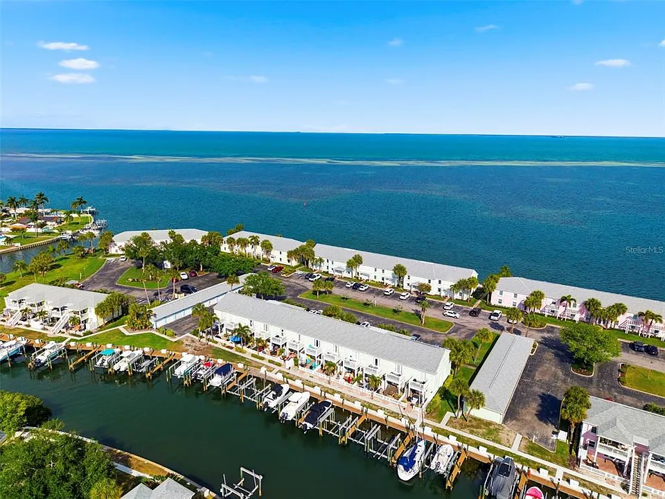 4751 Coquina Key Dr SE