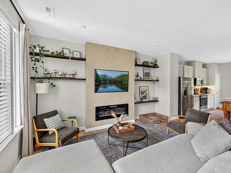 1006 Ketchum Ct — Photo 14