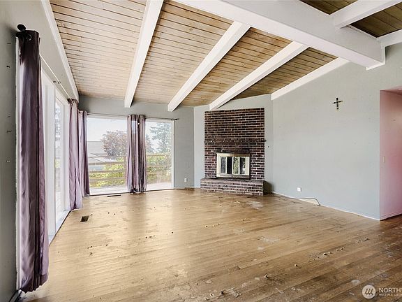 3rd image of 16615 10th Avenue SW