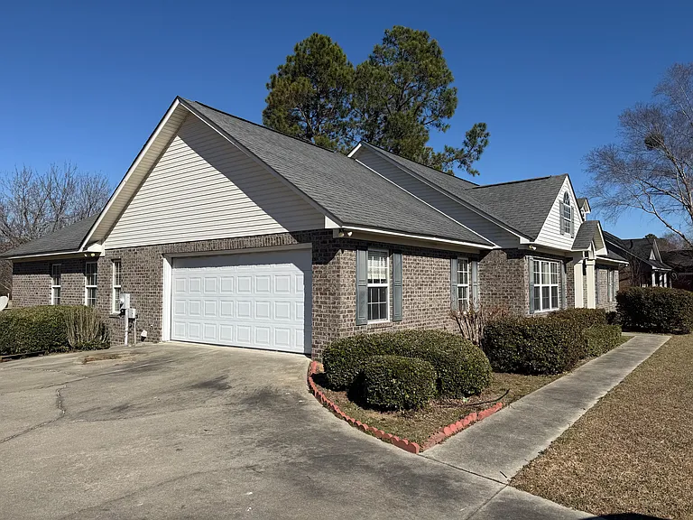 1005 Houndsbark Ct — Photo 3