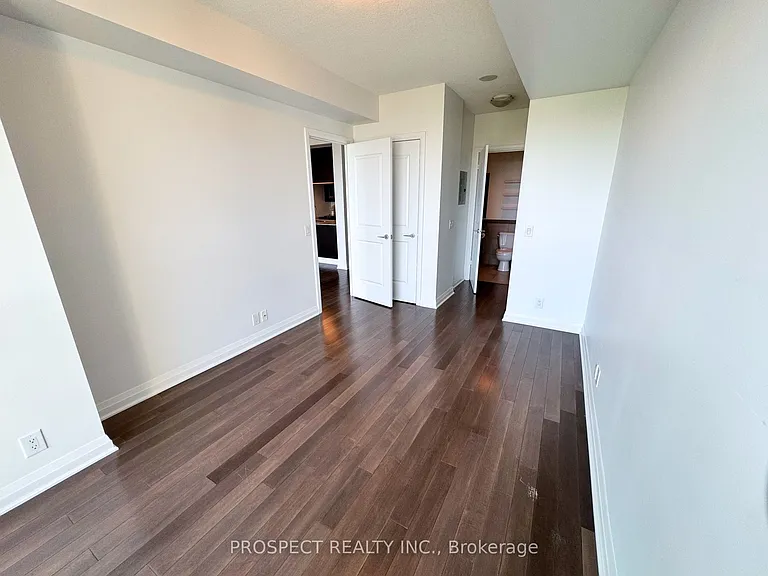 1055 Southdown Rd #1405 — Photo 6