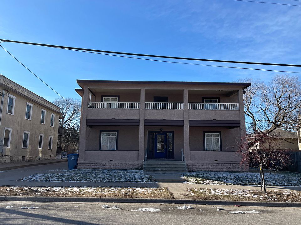 1st image of 406-408 22nd Ave NE