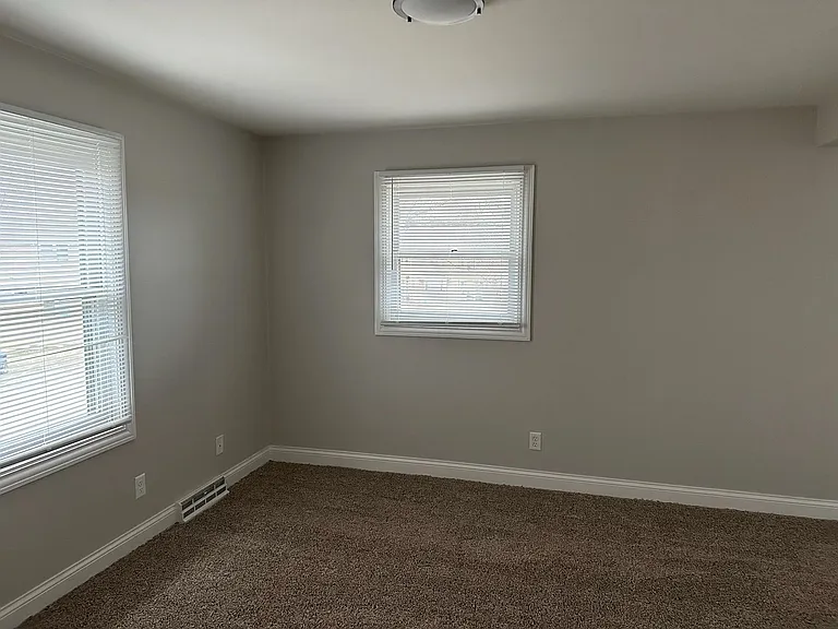 The Court Apartments — Photo 20