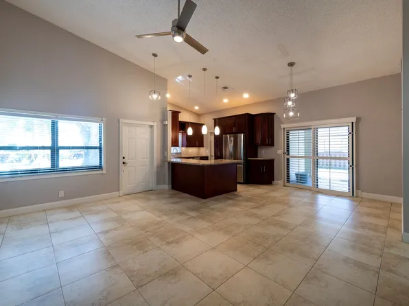 325 NW 65th Ter, Plantation, FL 33317