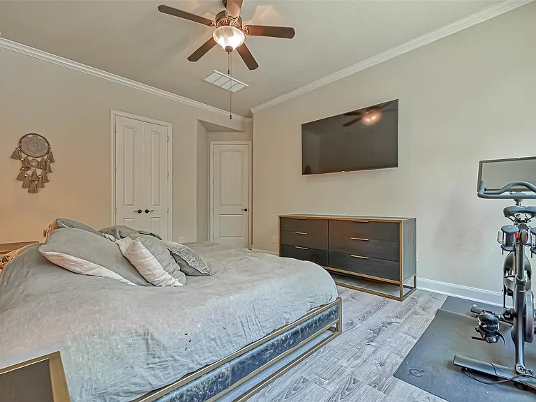210 Hearthshire Cir — Photo 35