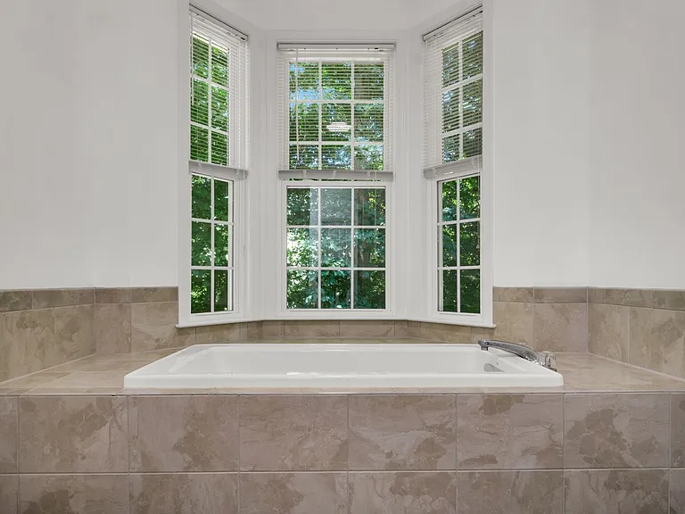 717 Lantern Pl — Photo 30
