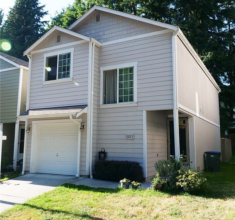 1st image of 2023 NE Green Glen Ln