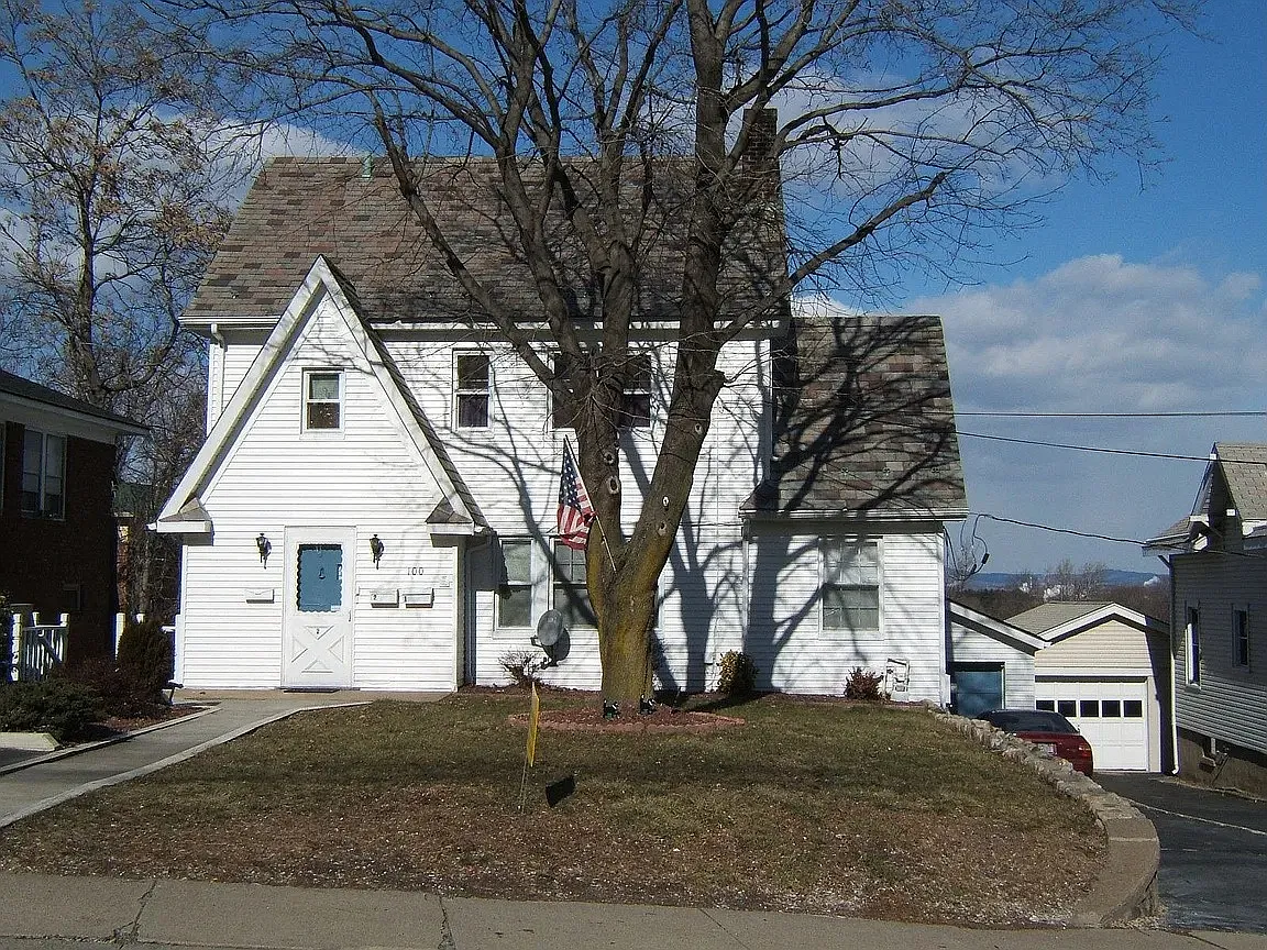 2 bed, $2,500 — Photo 1