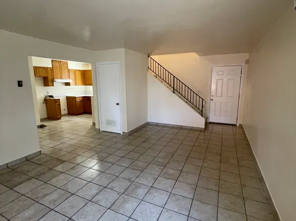 4979 Auburn Dr #1, San Diego, CA 92105